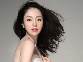 aplikasi bet365 Hanya Wei Shuying yang secara kritis memandang Zhan Feiyu dengan bibir merah dan gigi putih.